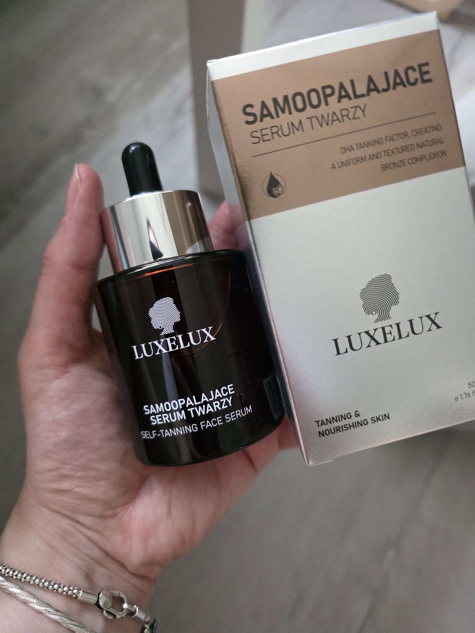 Samoopalovací sérum na tvář s kyselinou hyaluronovou